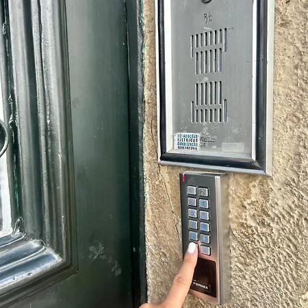 Rs3 Like A Local! Cosy & Modern With Ac! Very